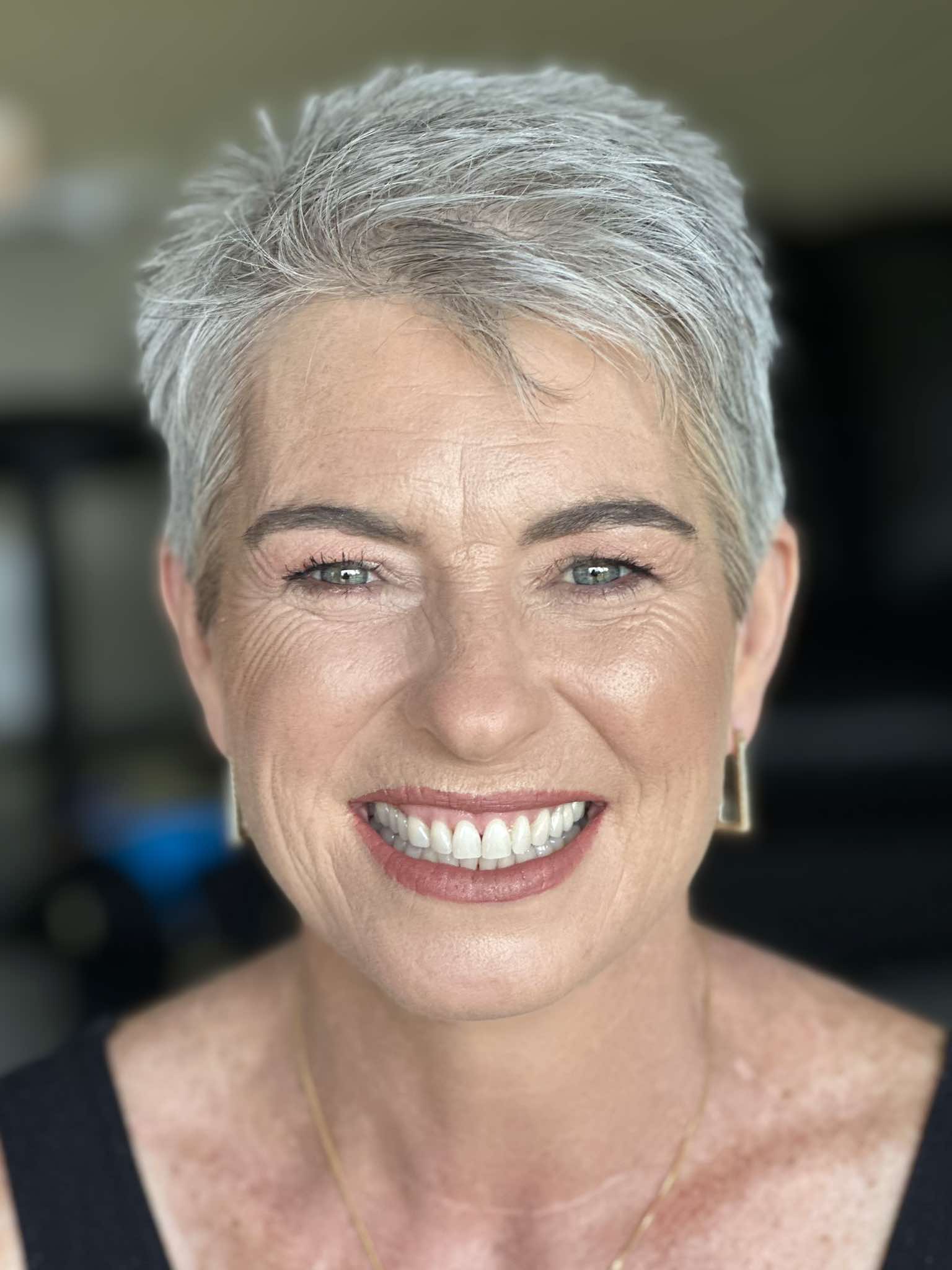Mobile Makeup and Hair styling services Auckland wide!
Hibiscus Coast, Whangaparaoa, Orewa, Warkworth, Tawharanui, Matakana, North Shore etc
We offer competitiv