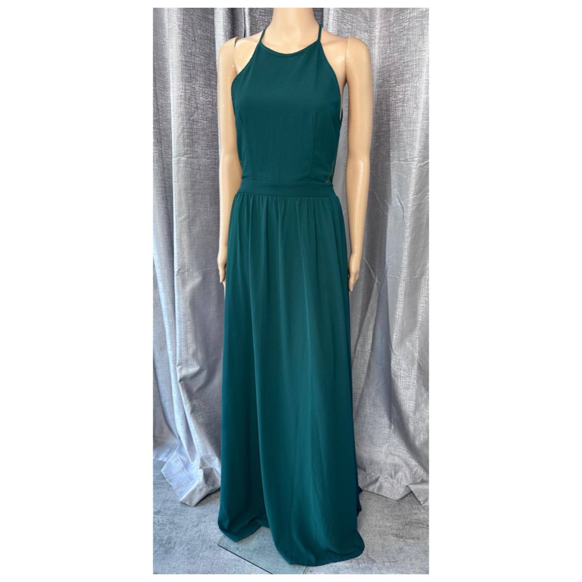 Designer dress hire auckland.  Dresses in sizes 6-26 available for rent in auckland new zealand