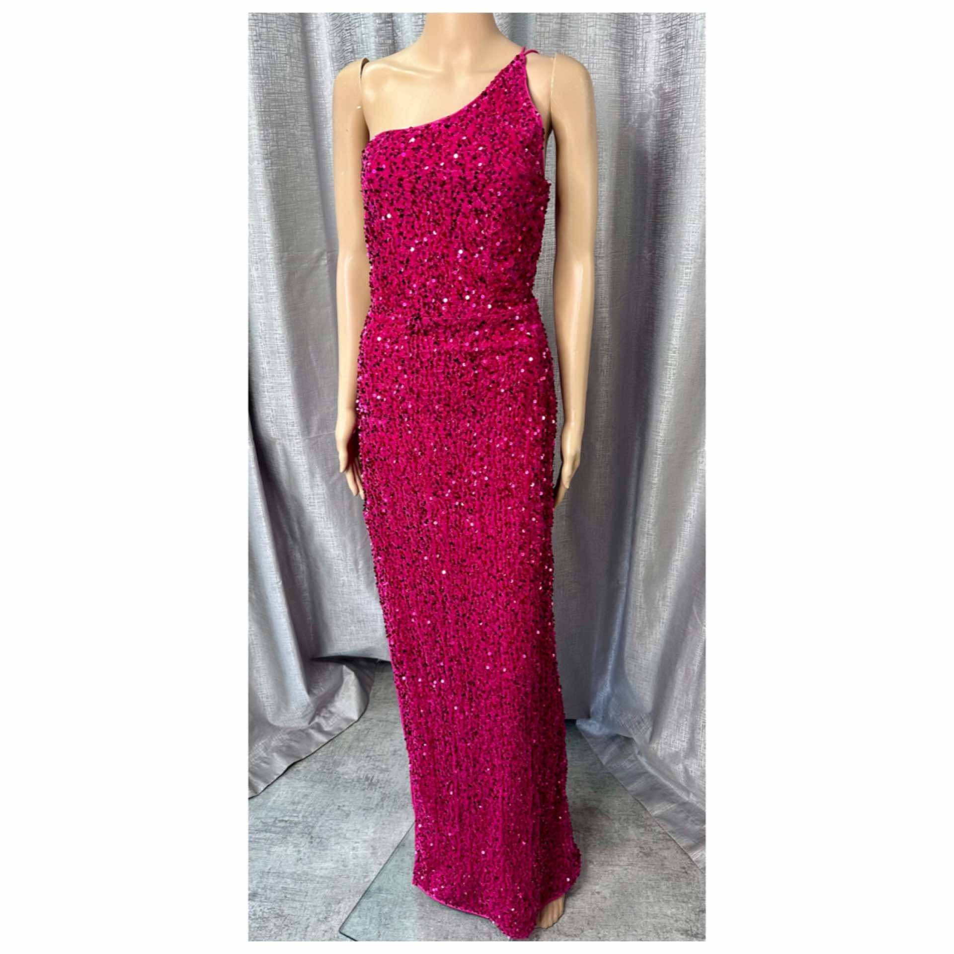 Take your pick from our amazing range of over 400 rental dresses in sizes 6-26