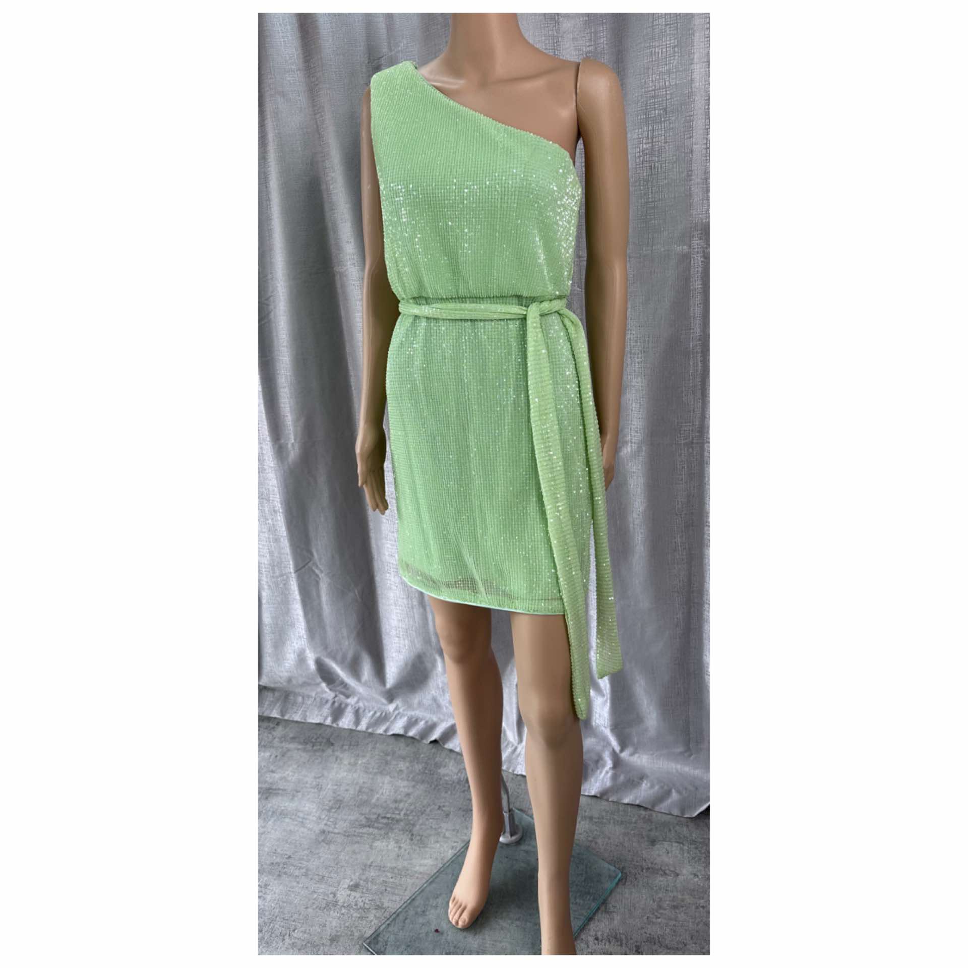 400 dresses for hire in sizes 6-26 in auckland nz