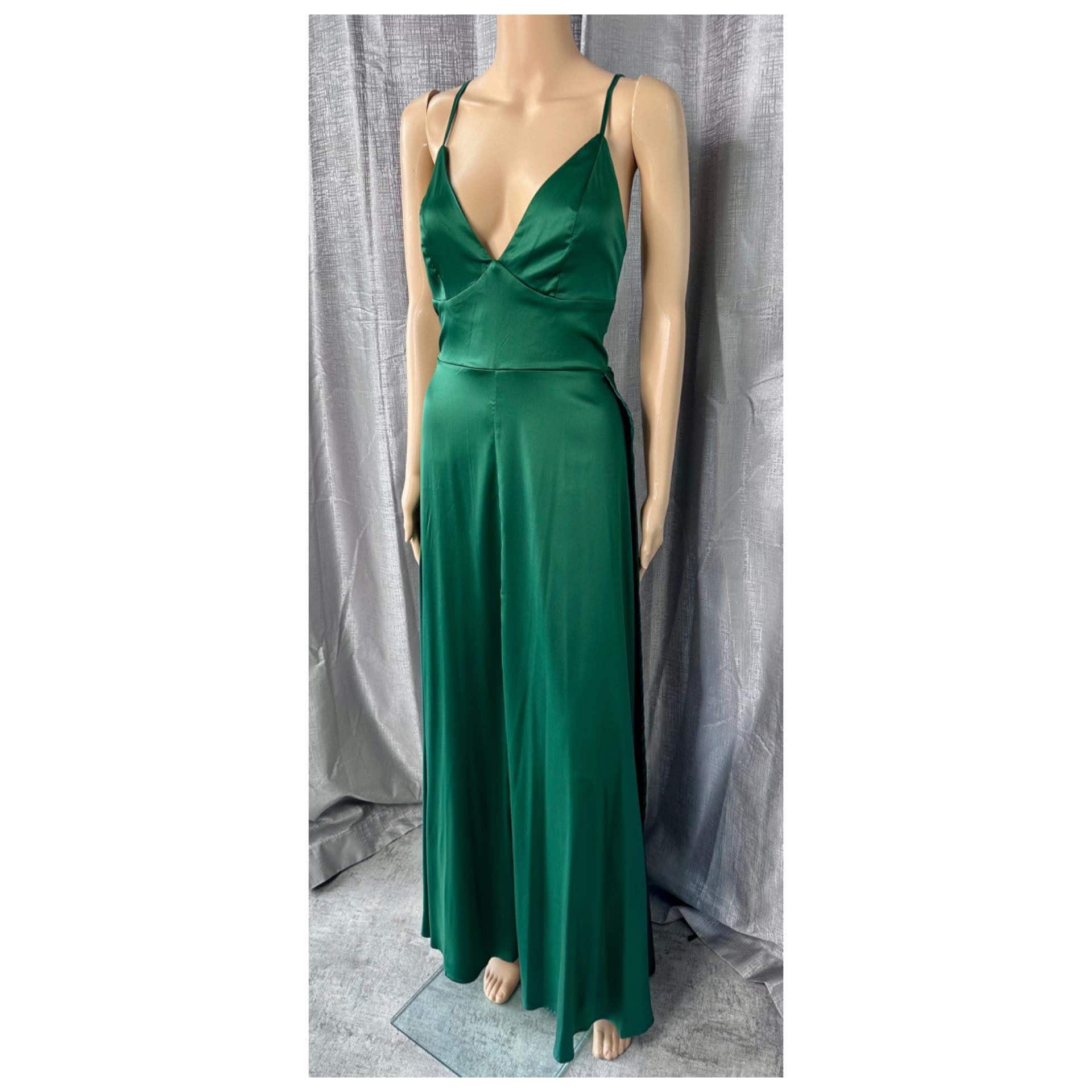 Designer dress hire auckland.  Dresses in sizes 6-26 available for rent in auckland new zealand