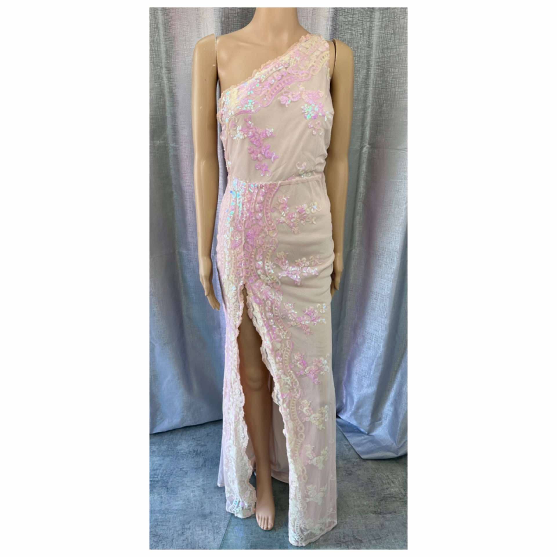 400 dresses for hire in sizes 6-26 in auckland nz
