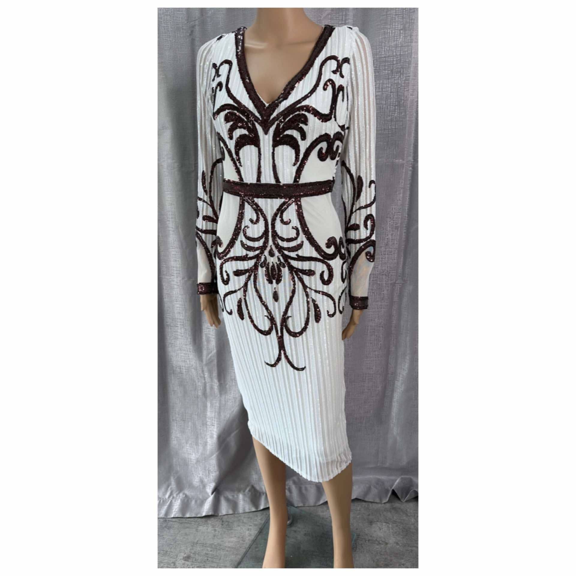 Over 400 dresses in sizes 6-26 for your special event