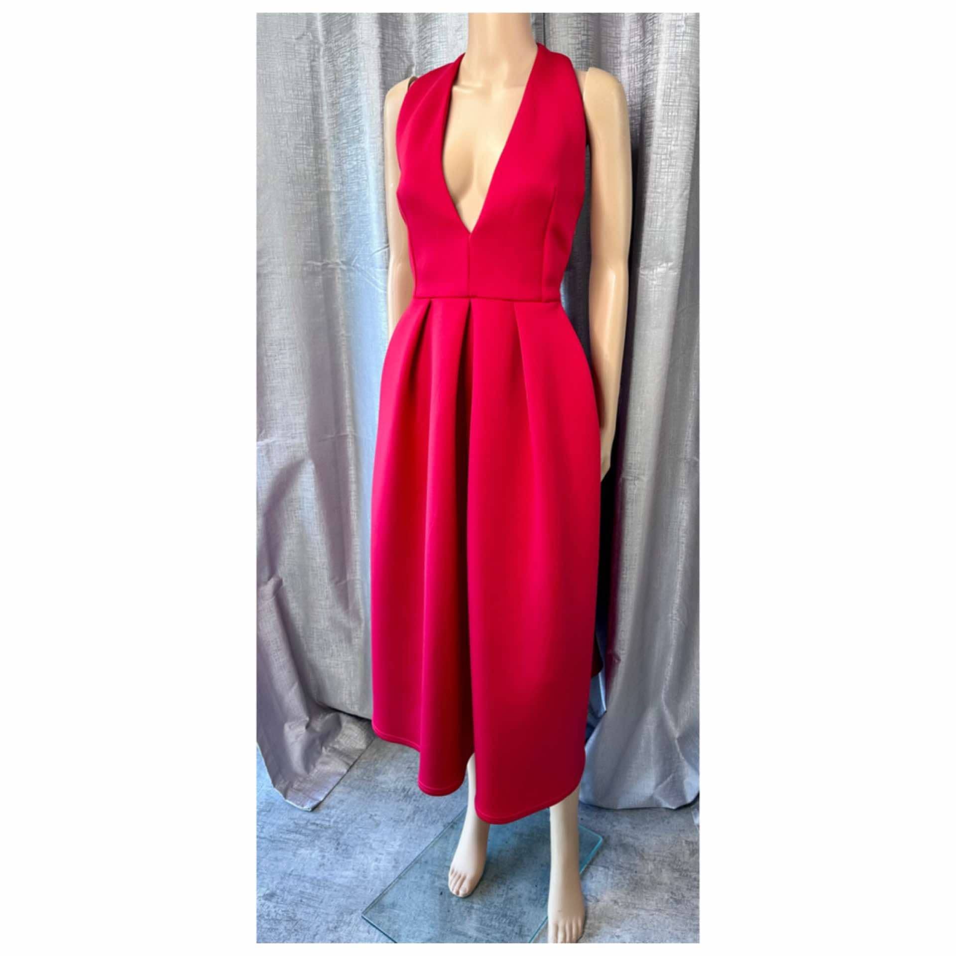 Take your pick from our amazing range of over 400 rental dresses in sizes 6-26