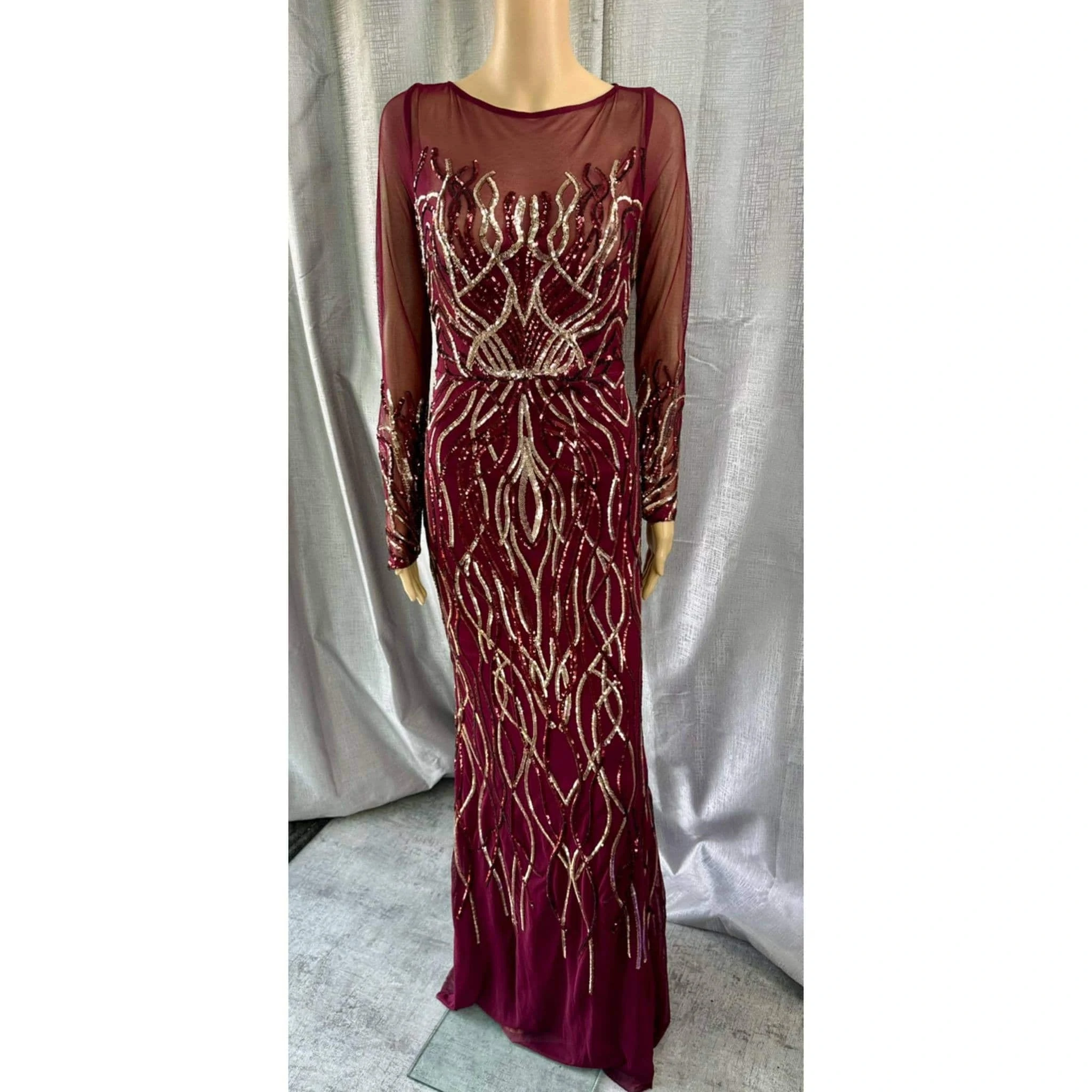 Designer dress hire auckland.  Dresses in sizes 6-26 available for rent in auckland new zealand