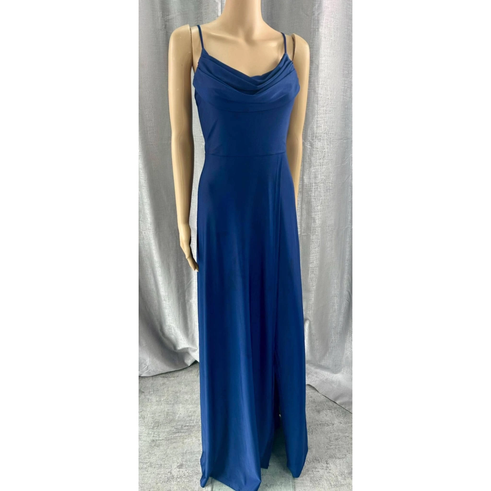 Designer dress hire auckland.  Dresses in sizes 6-26 available for rent in auckland new zealand
