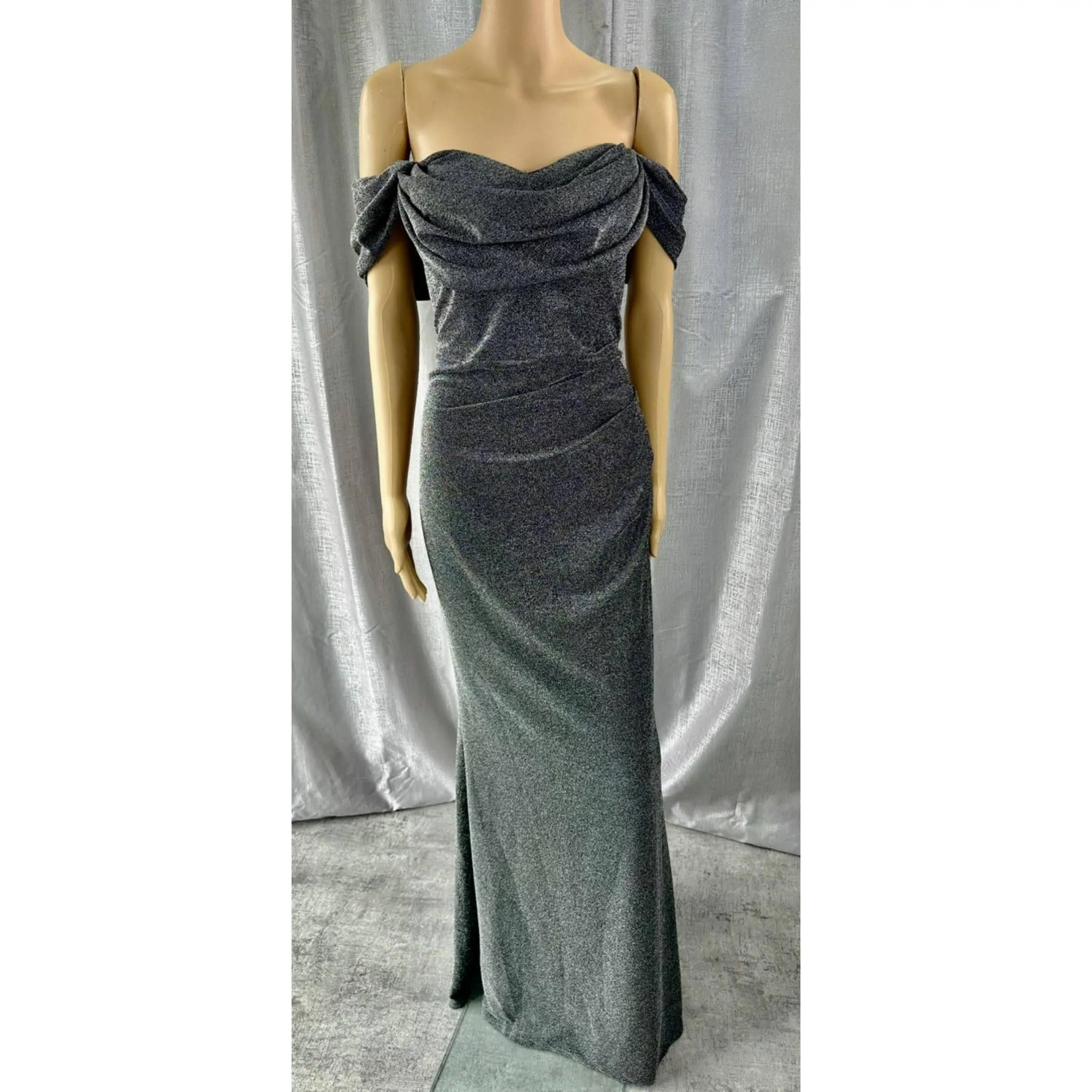 Over 400 dresses in sizes 6-26 for your special event
