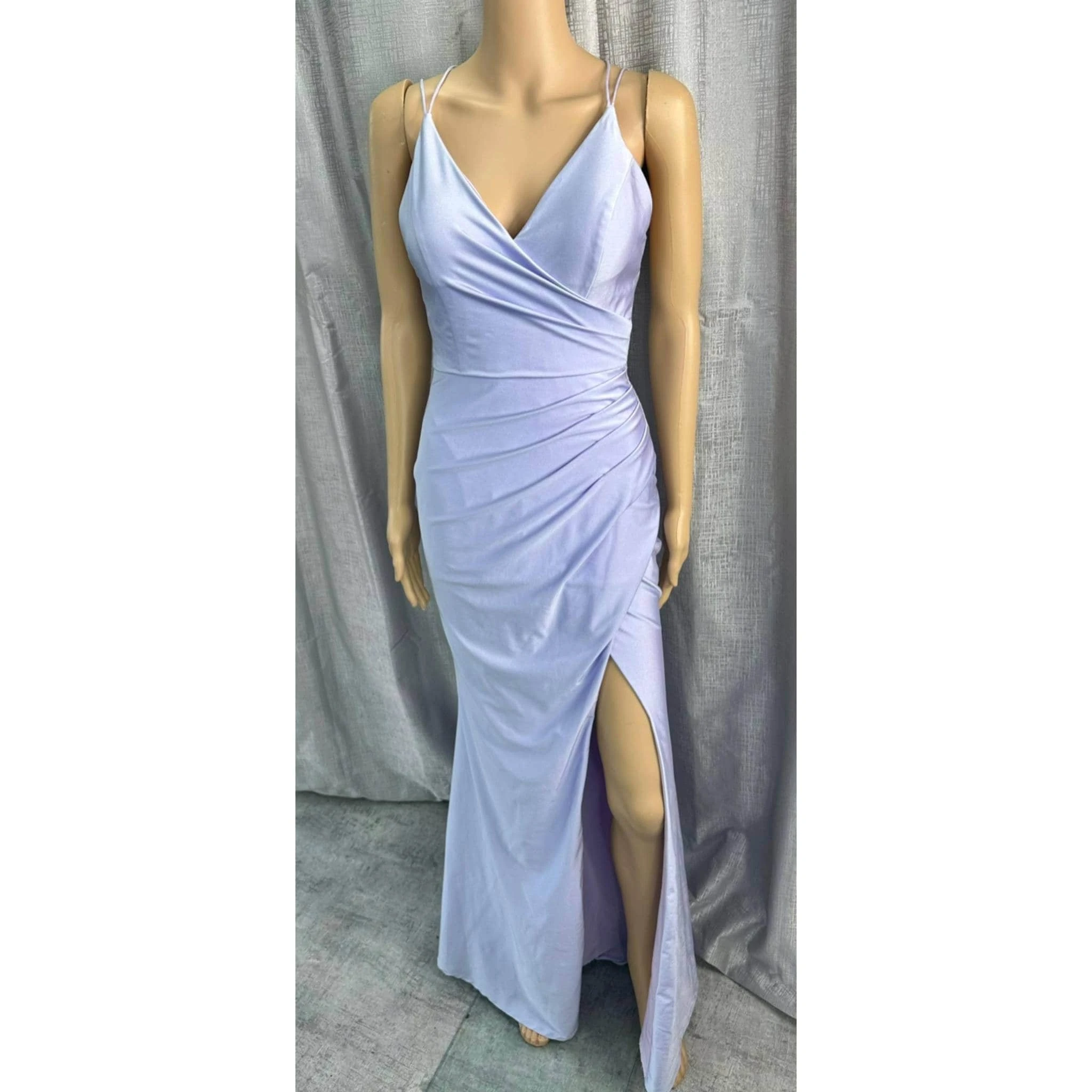 Designer dress hire auckland.  Dresses in sizes 6-26 available for rent in auckland new zealand
